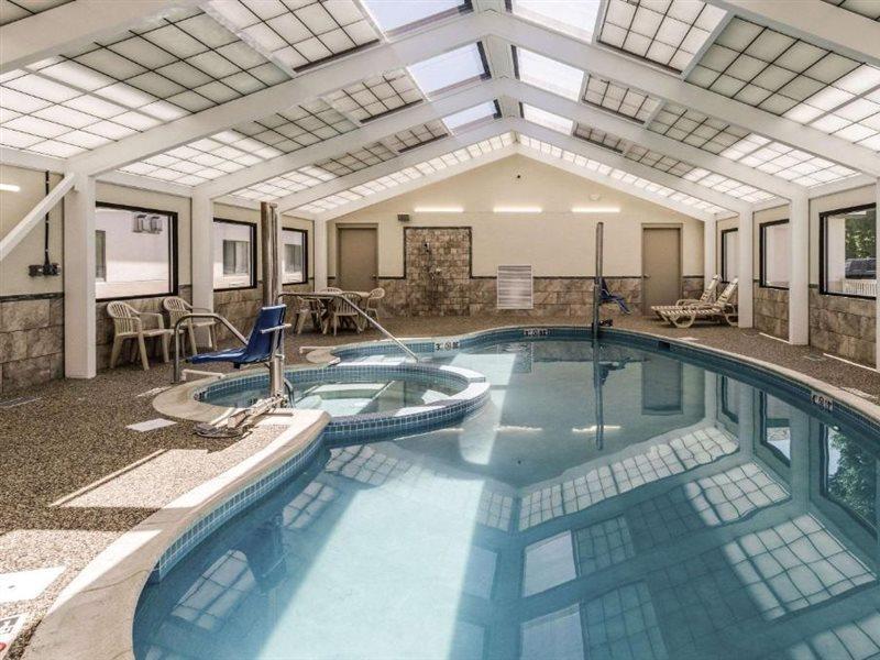 Comfort Inn & Suites Вэст спрингфильд Экстерьер фото