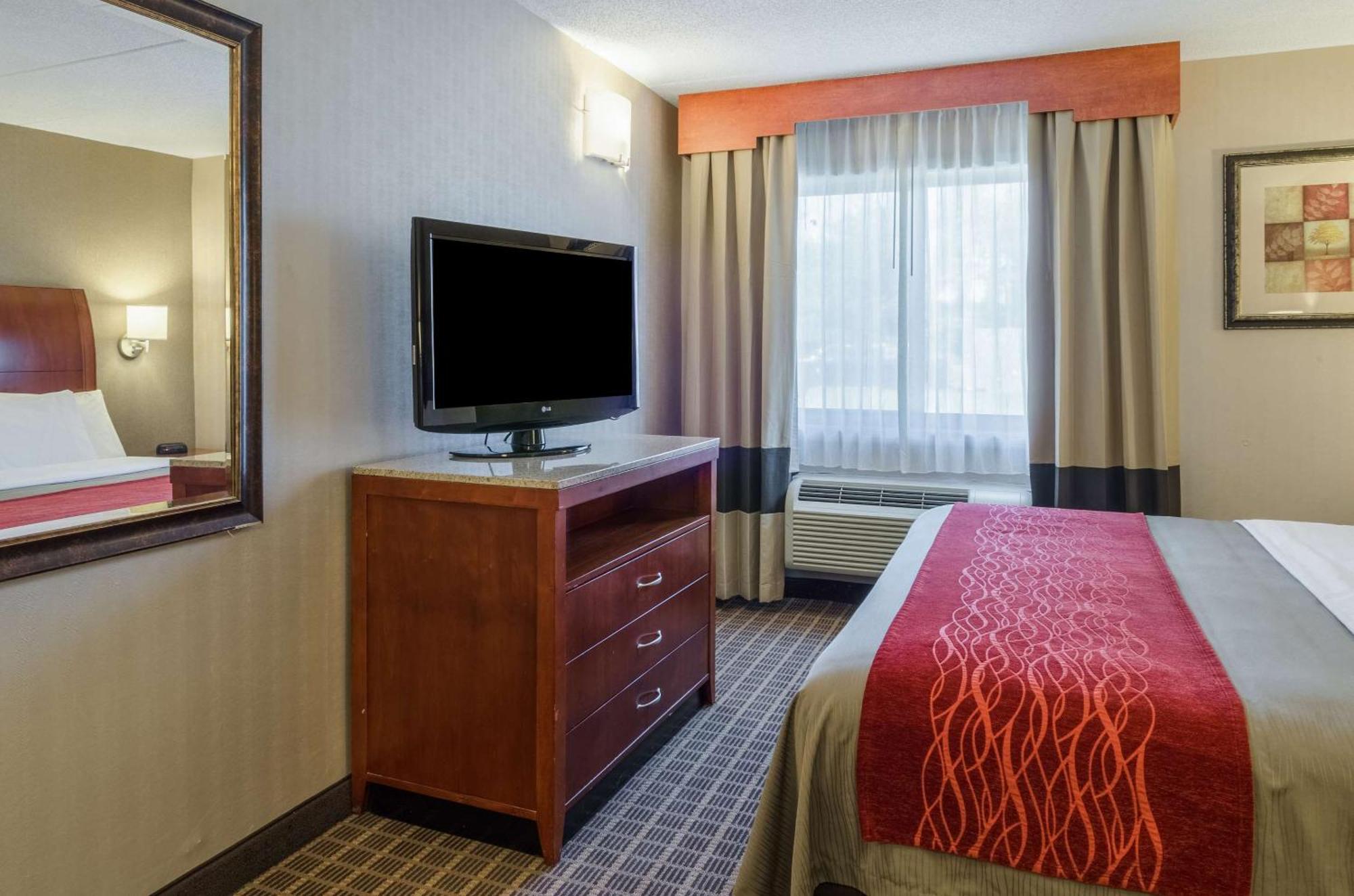 Comfort Inn & Suites Вэст спрингфильд Экстерьер фото