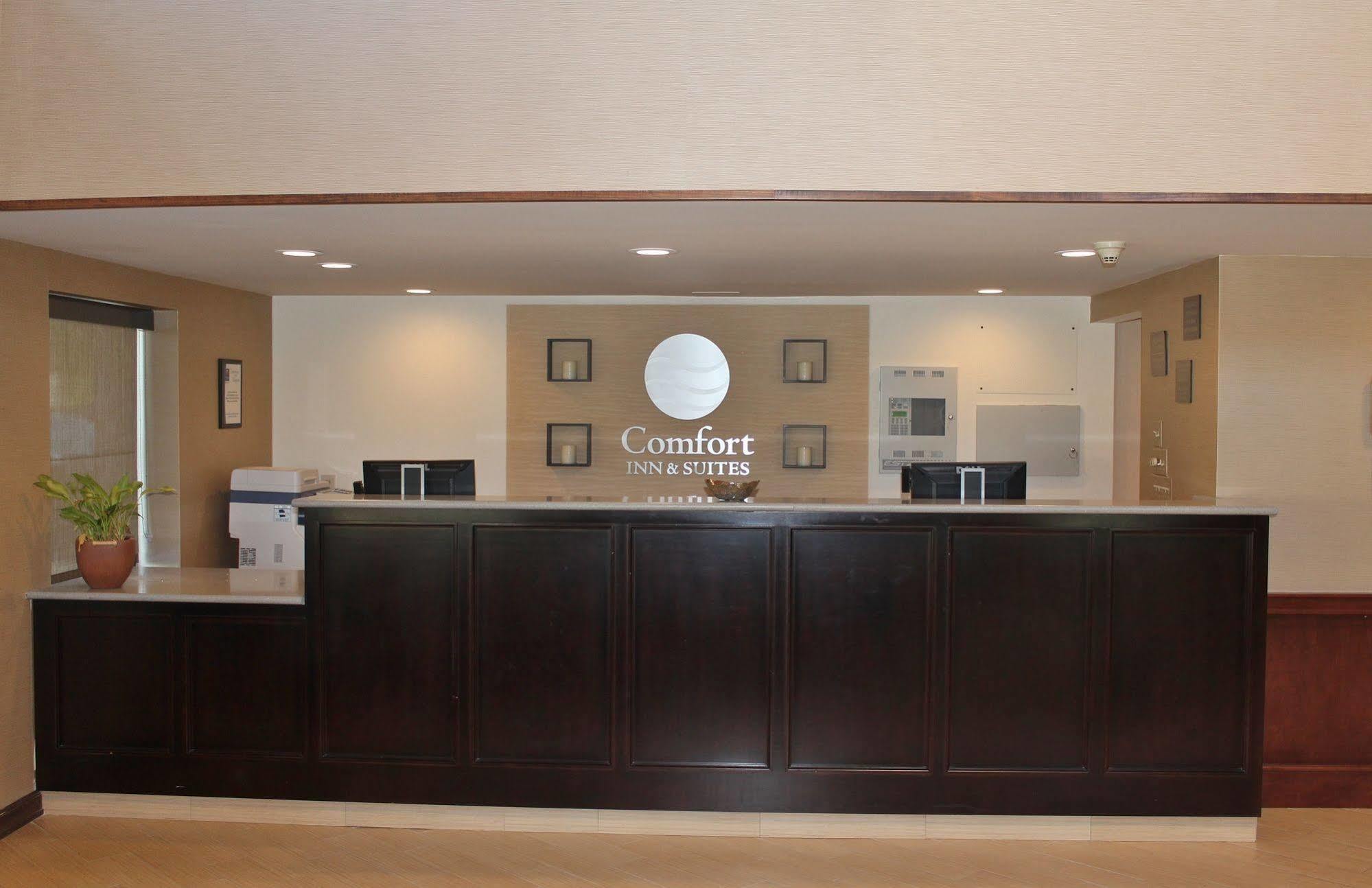Comfort Inn & Suites Вэст спрингфильд Экстерьер фото